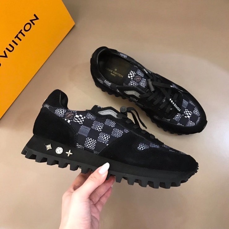 Lv runner active cloth low trainers Louis Vuitton Black size 9 UK in Cloth  - 32029714